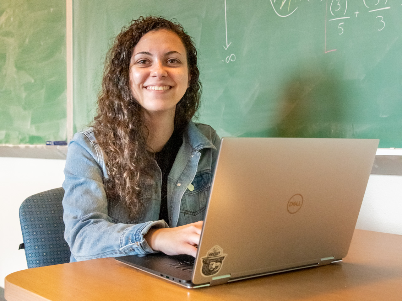 Erin Halligan headshot