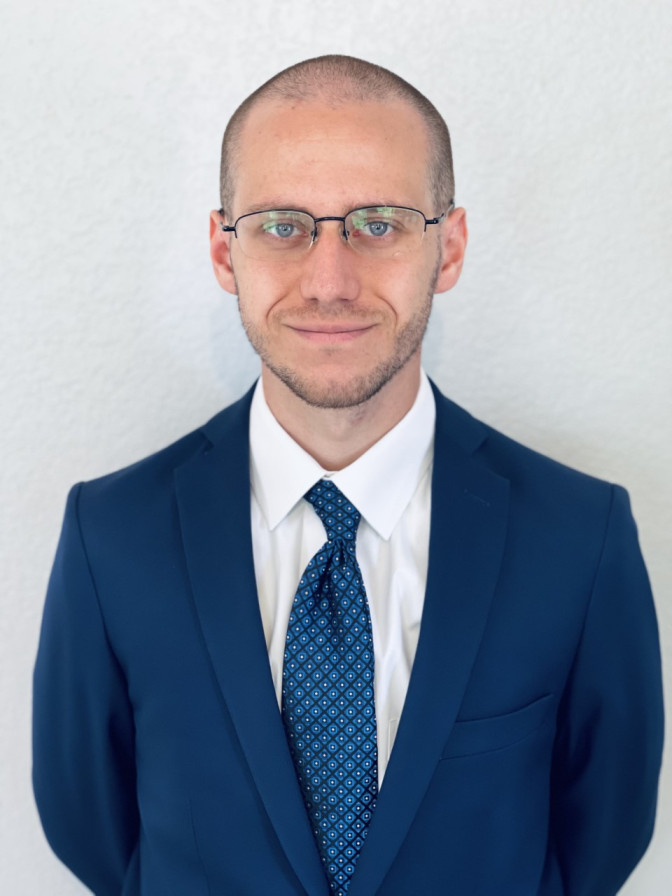 Gipson, Luke headshot