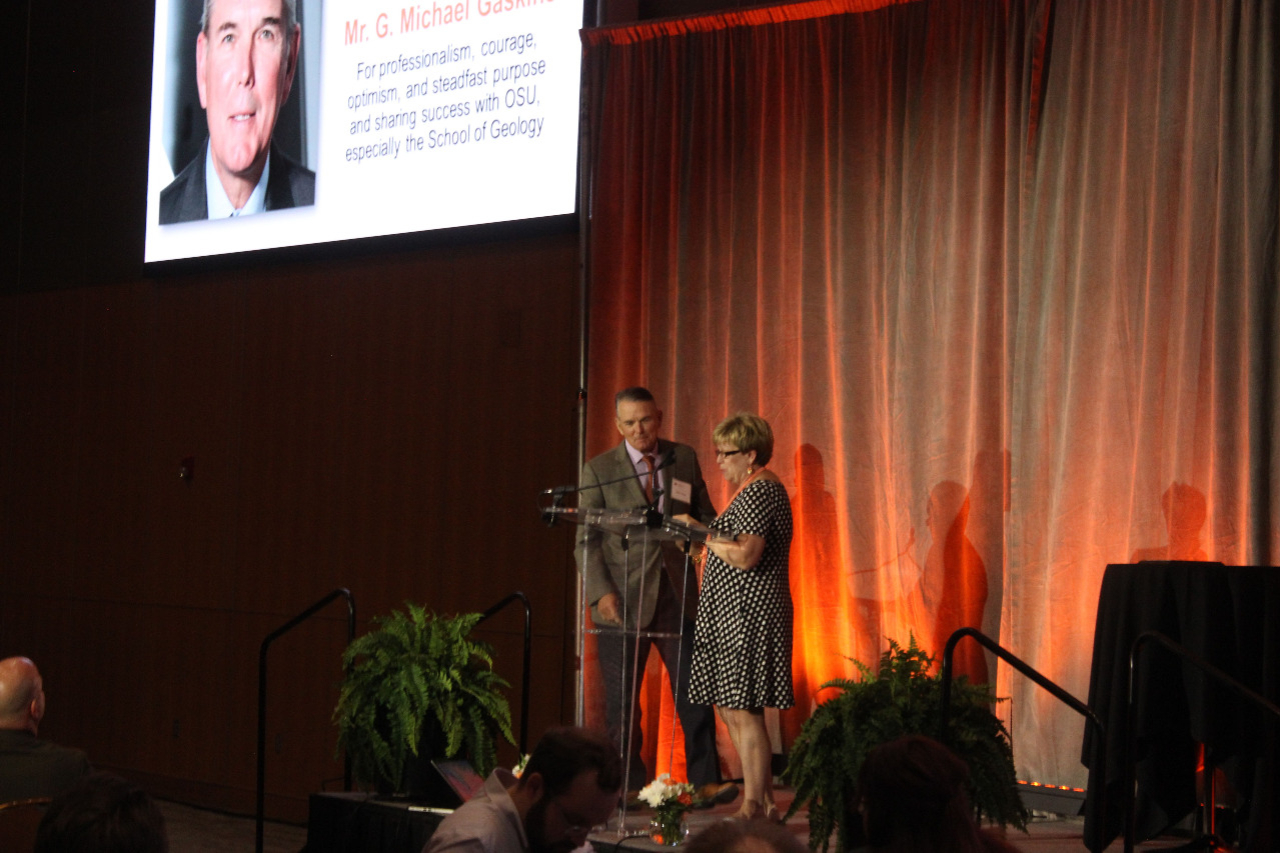 Mr. Mike Gaskins recieving an award from Mrs. Patty Walker. Mr. Mike Gaskins recieving an award from Mrs. Patty Walker.