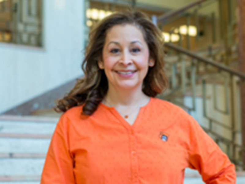 Alisha Leach headshot